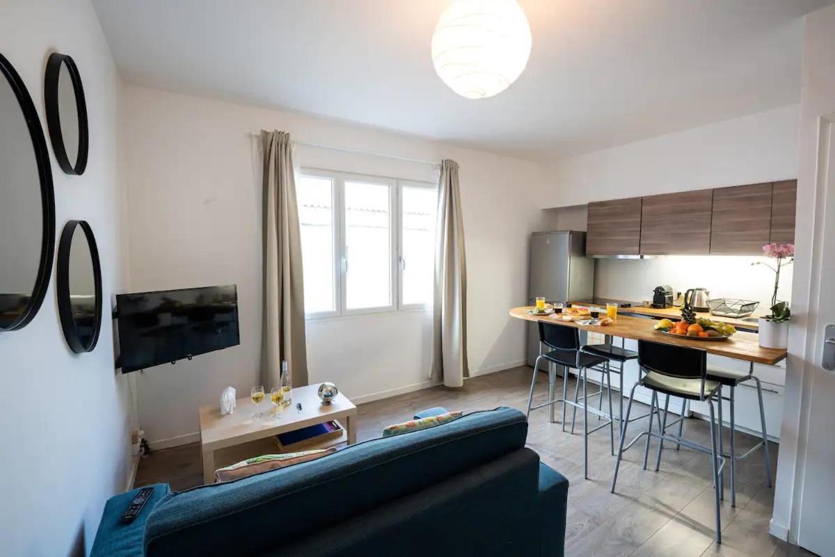 Appartement Centre Village, Clim Et Parking Gratuit Aigues-Mortes Buitenkant foto
