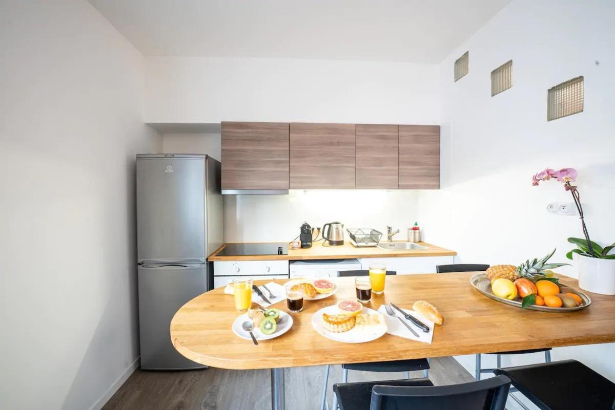 Appartement Centre Village, Clim Et Parking Gratuit Aigues-Mortes Buitenkant foto