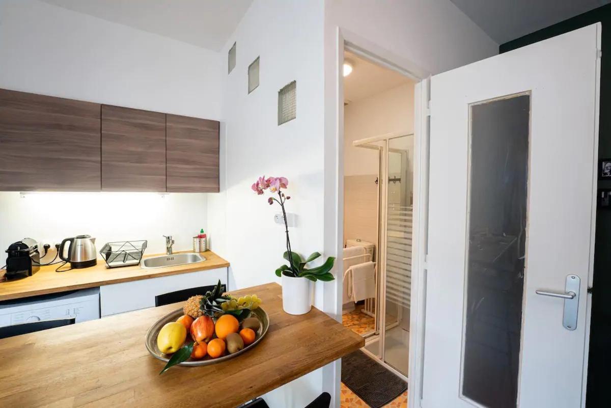 Appartement Centre Village, Clim Et Parking Gratuit Aigues-Mortes Buitenkant foto
